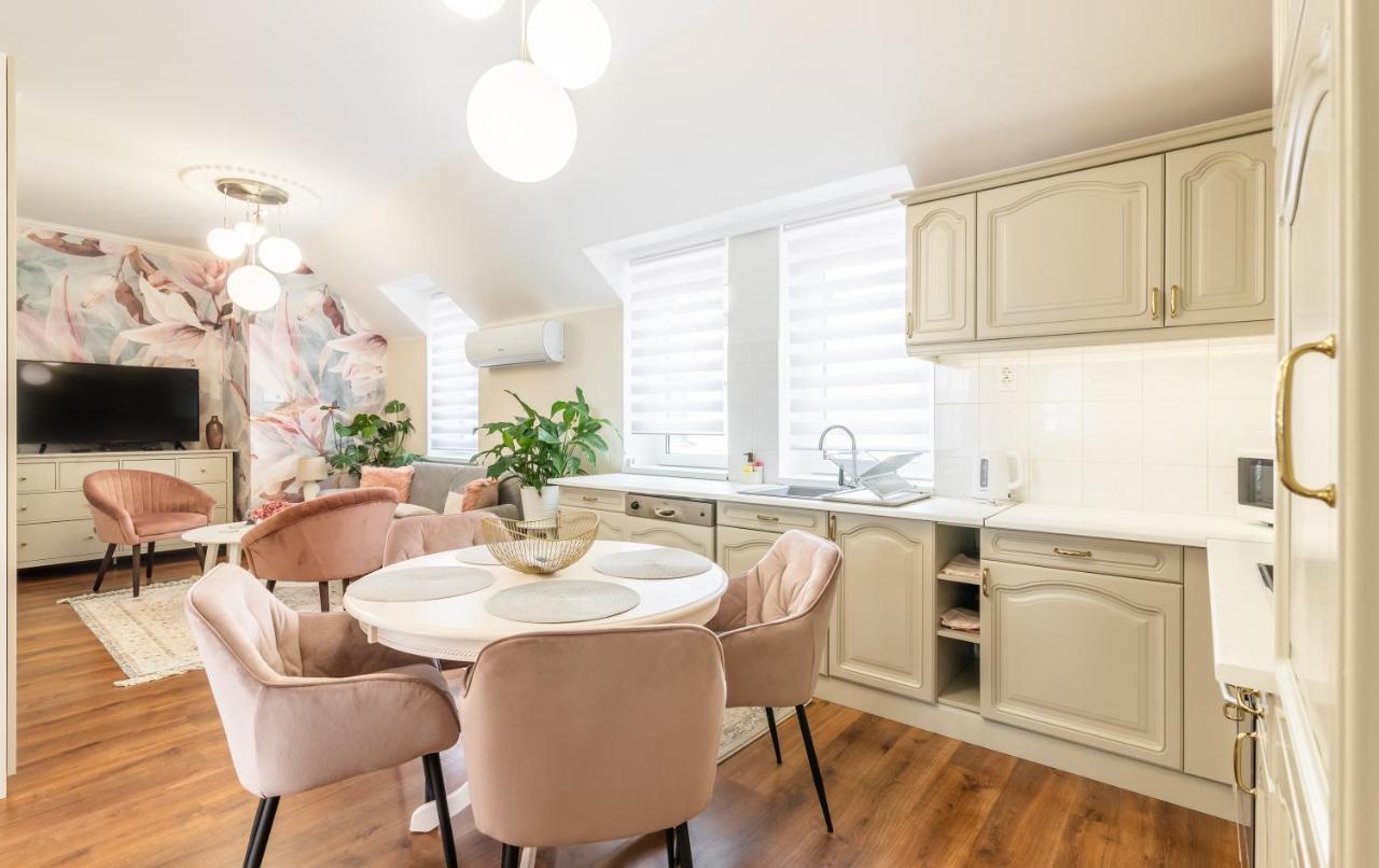 Monarchia Apartman Pearl Mosonmagyaróvár Exterior foto